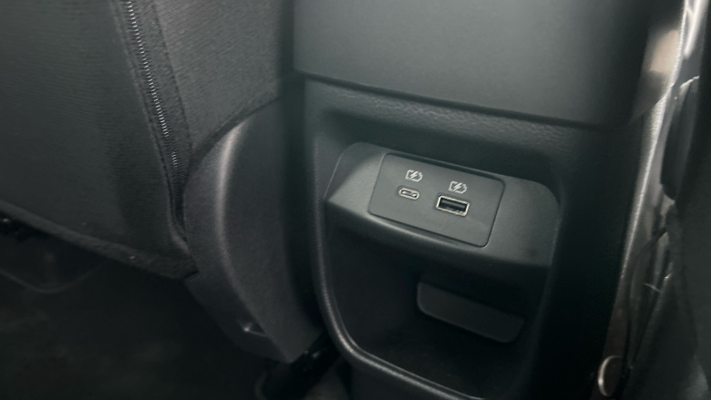 Nissan Juke 1.0 DiG-T N-Connecta 5dr DCT Petrol Hatchback